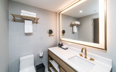 Iris Hotel Boston