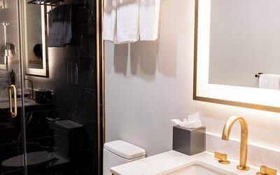 Iris Hotel Boston