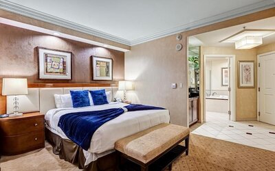 MGM Signature - Strip view suite