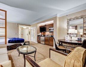 MGM Signature - Strip view suite