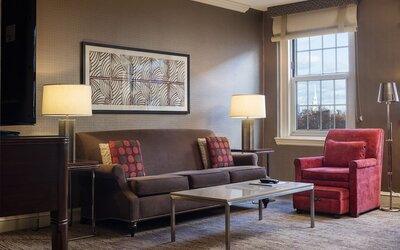 Sheraton Commander Hotel