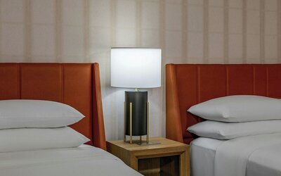 Sheraton Commander Hotel