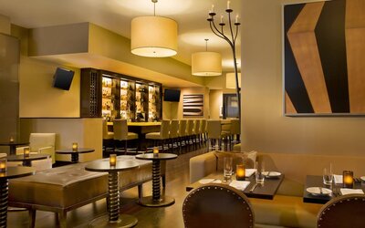 Sheraton Commander Hotel