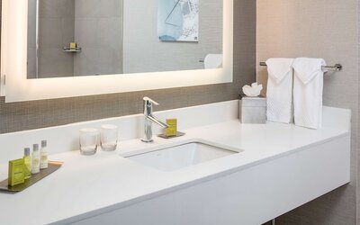 Doubletree By Hilton Boston Logan Airport Chelsea