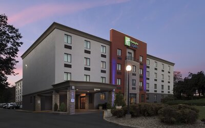 Holiday Inn Express Boston - Saugus by IHG