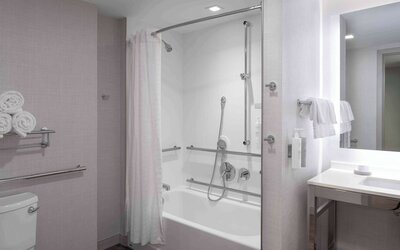 Homewood Suites by Hilton Boston Logan Airport Chelsea