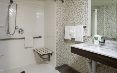 Holiday Inn Hotel & Suites Boston - Peabody by IHG