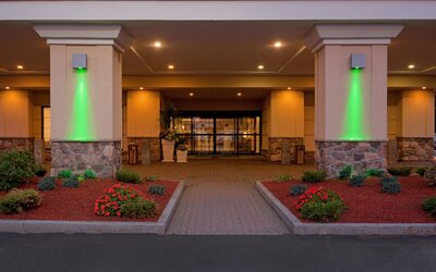 Holiday Inn Hotel & Suites Boston - Peabody by IHG