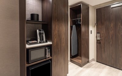 Holiday Inn Boston Logan Airport - Chelsea by IHG