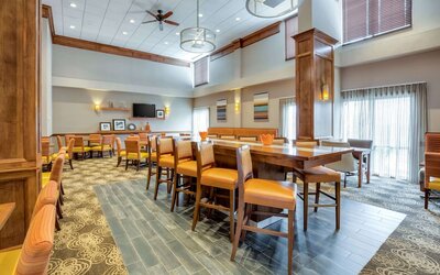 Hampton Inn Boston - Norwood
