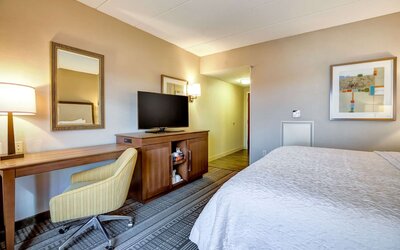Hampton Inn Boston - Norwood
