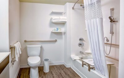 Hampton Inn Boston - Norwood