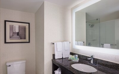 Holiday Inn Washington Capitol - Natl Mall by IHG