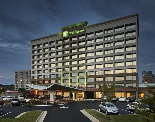 Holiday Inn Alexandria at Carlyle by IHG
