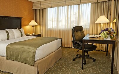 Holiday Inn Alexandria at Carlyle by IHG