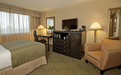 Holiday Inn Alexandria at Carlyle by IHG