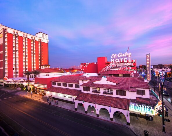 El Cortez Hotel and Casino - 21 and Over