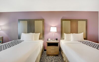La Quinta Inn & Suites by Wyndham Las Vegas Nellis