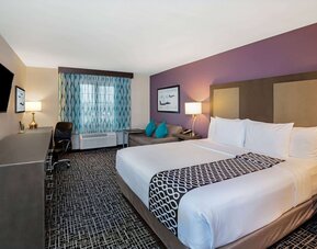La Quinta Inn & Suites by Wyndham Las Vegas Nellis