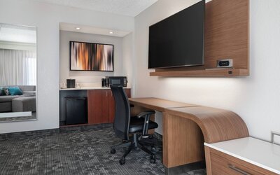 Courtyard by Marriott Las Vegas Convention Center