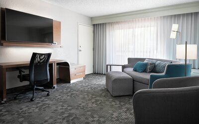 Courtyard by Marriott Las Vegas Convention Center