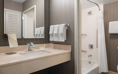 Courtyard by Marriott Las Vegas Convention Center