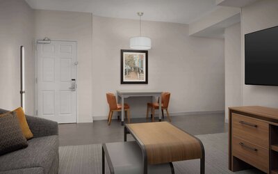 Homewood Suites by Hilton Alexandria / Pentagon South