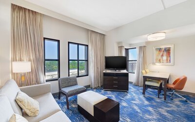 Embassy Suites by Hilton Alexandria Old Town