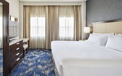 Embassy Suites by Hilton Alexandria Old Town