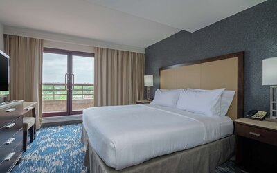 Embassy Suites by Hilton Alexandria Old Town