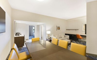 Embassy Suites by Hilton Alexandria Old Town
