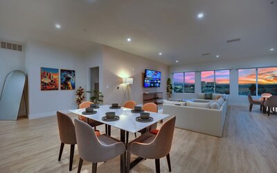 Otonomus Hotel - Las Vegas