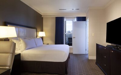 Hilton Alexandria Old Town