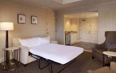 Hilton Alexandria Old Town