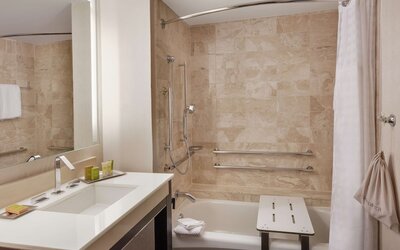 Hilton Alexandria Old Town