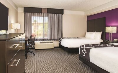 La Quinta Inn & Suites by Wyndham Las Vegas Summerlin Tech