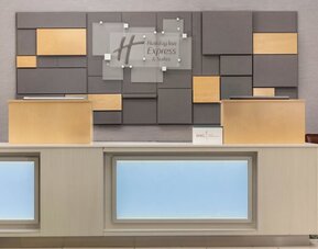 Holiday Inn Express & Suites Las Vegas SW - Spring Valley by IHG