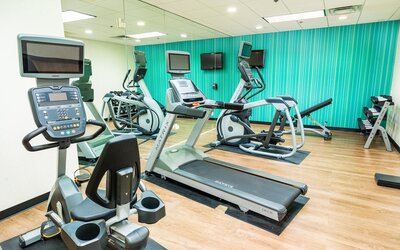Holiday Inn Express & Suites Las Vegas SW - Spring Valley by IHG