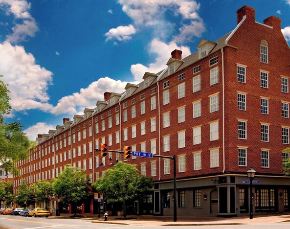 The Alexandrian Old Town Alexandria, Autograph Collection