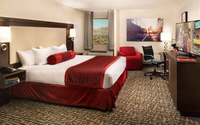 The STRAT Hotel, Casino & Tower