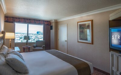 The STRAT Hotel, Casino & Tower