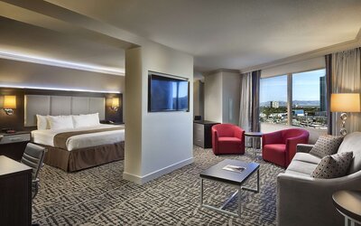 The STRAT Hotel, Casino & Tower