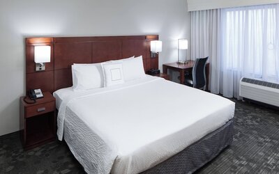 Courtyard by Marriott Alexandria Old Town/Southwest