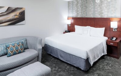 Courtyard by Marriott Alexandria Old Town/Southwest