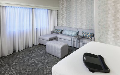 Courtyard by Marriott Alexandria Old Town/Southwest