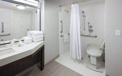 Courtyard by Marriott Alexandria Old Town/Southwest