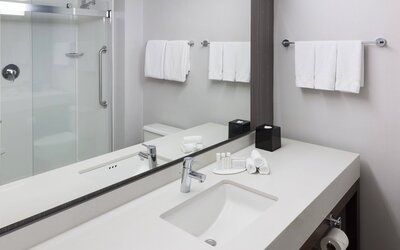 Courtyard by Marriott Alexandria Old Town/Southwest