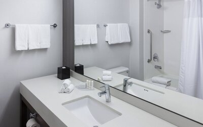 Courtyard by Marriott Alexandria Old Town/Southwest