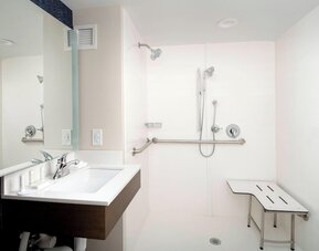 Fairfield Inn & Suites by Marriott Alexandria West/Mark Center