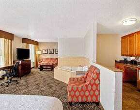 La Quinta Inn & Suites by Wyndham Las Vegas Red Rock